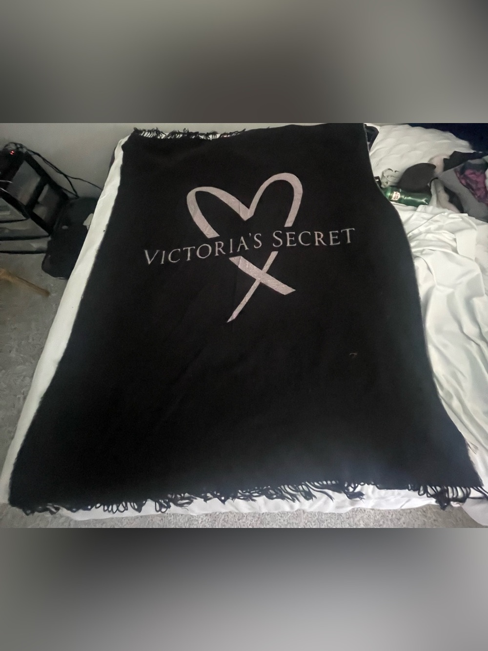 Victoria's Secret Black Throw Blanket with Silver Logo Heart 155cm-117cm
